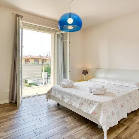 Amazing In Puegnago Sul Garda Vakantiehuis
